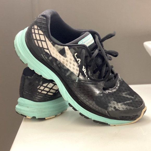 Brooks Launch Running Shoes, Black & Teal - Picture 1 of 8